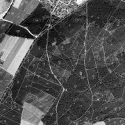 © DORIS Cadastral survey 1:5,000; former camp grounds on plots 113/1, 114, 115, and 117/1, SS area on parts of 109 and 110/1, memorial stone on Bundestrasse on 788/2