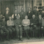 © AMKÖ SS und Zivilisten in Bachmanning, 1940er Jahre
