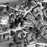 © DORIS Überblick 1:1.000 mit GPS-Daten; 1=Gemeindeamt mit Gedenktafel