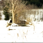 © MKÖ Latrine barrack outside