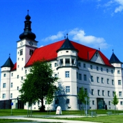 © MKÖ Außenansicht Schloss Hartheim